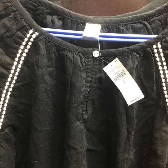 BNWT Old Navy boho embroidered blouse - Picture 2 of 4
